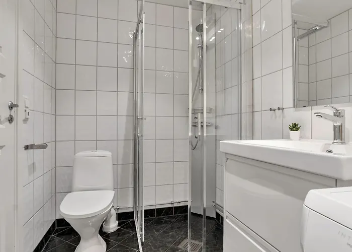 307sb10 - Three Bedroom