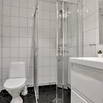 307sb10 - Three Bedroom